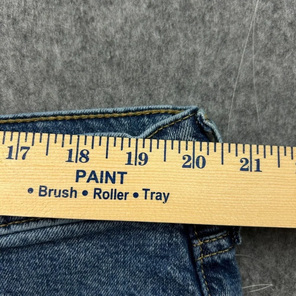 Levi's 514 Straight Fit Jeans Men's Size 40 X 32 Mid Rise Medium Wash Denim